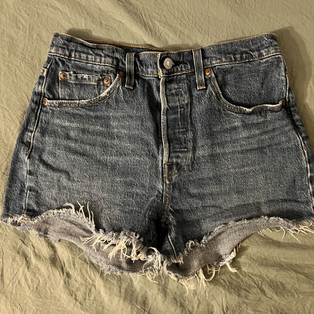 Levi Denim Button Fly Shorts Size 28 Waist